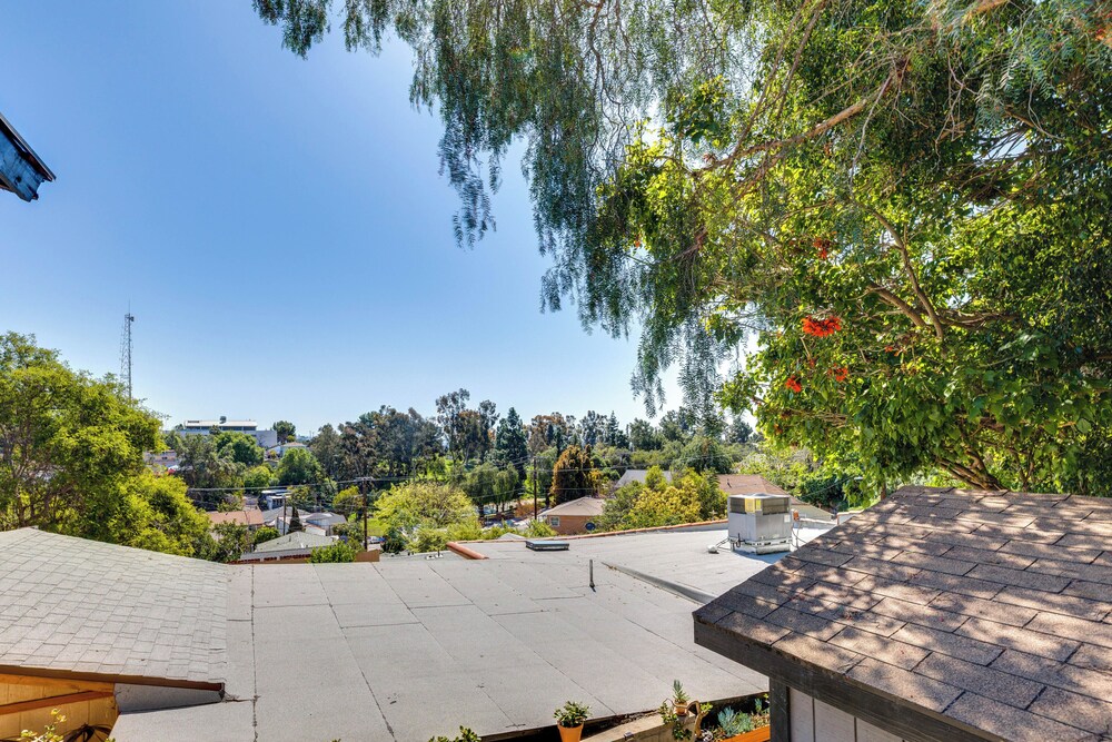 5 Mi to Dtwn Los Angeles: Apt w/ Outdoor Space!