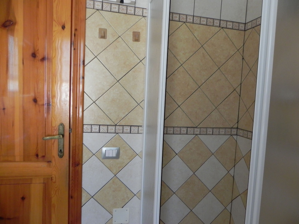 Photo 32