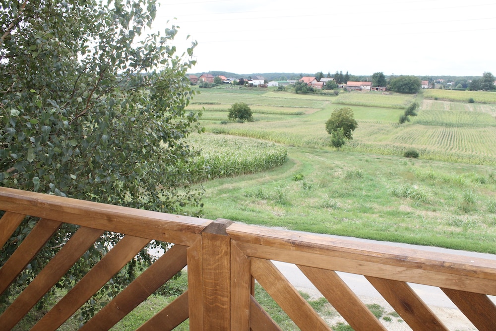 Photo 27