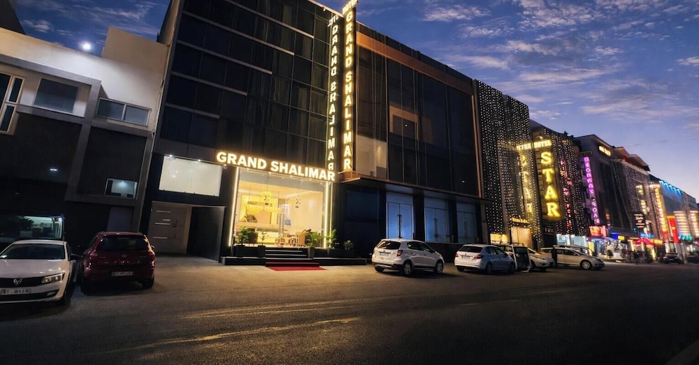 Hotel Grand Shalimar by JMD Group