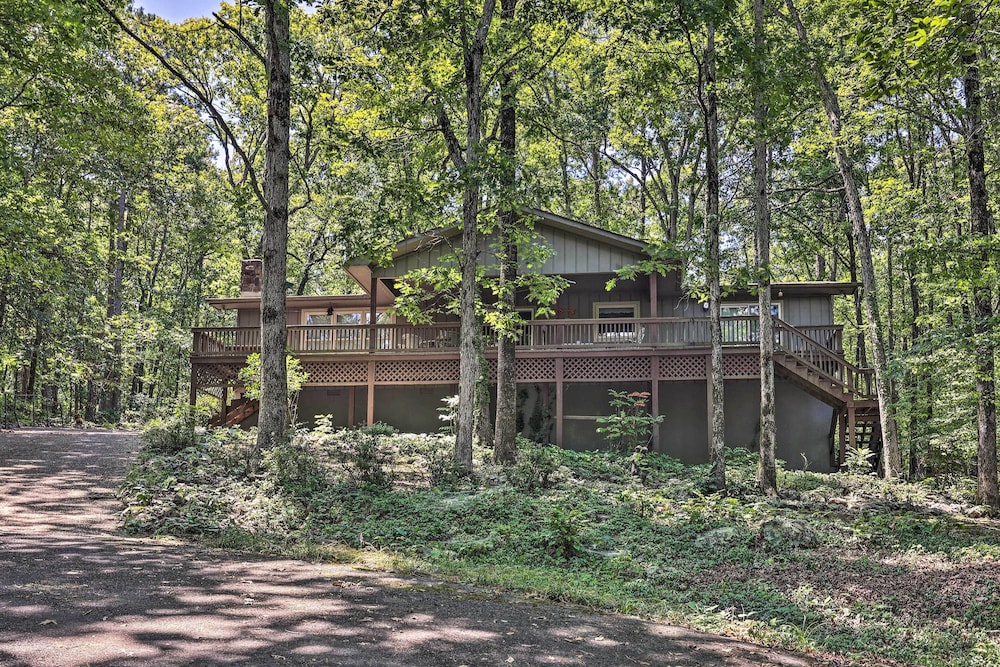 Furnished Deck w/ Views: Hot Springs Cottage view 5