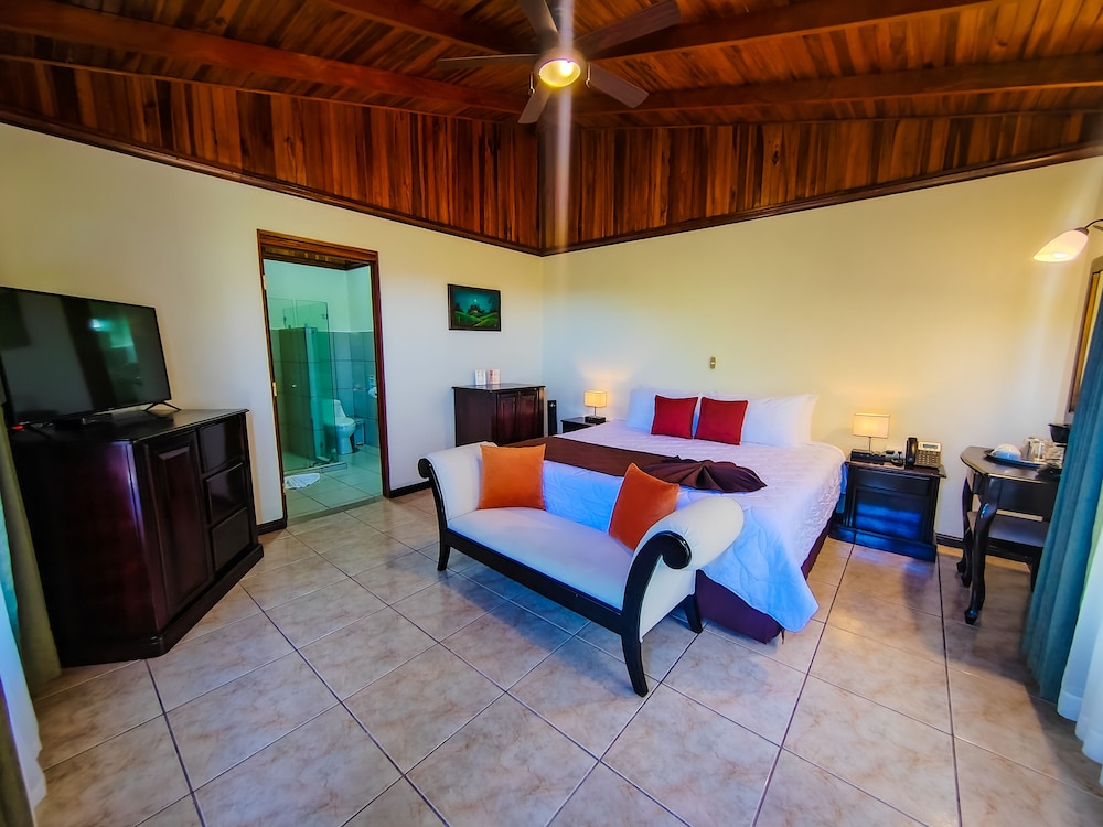 Monteverde Cloud Forest Vacations - Hotel  Spa Poco a Poco - Property Image 7