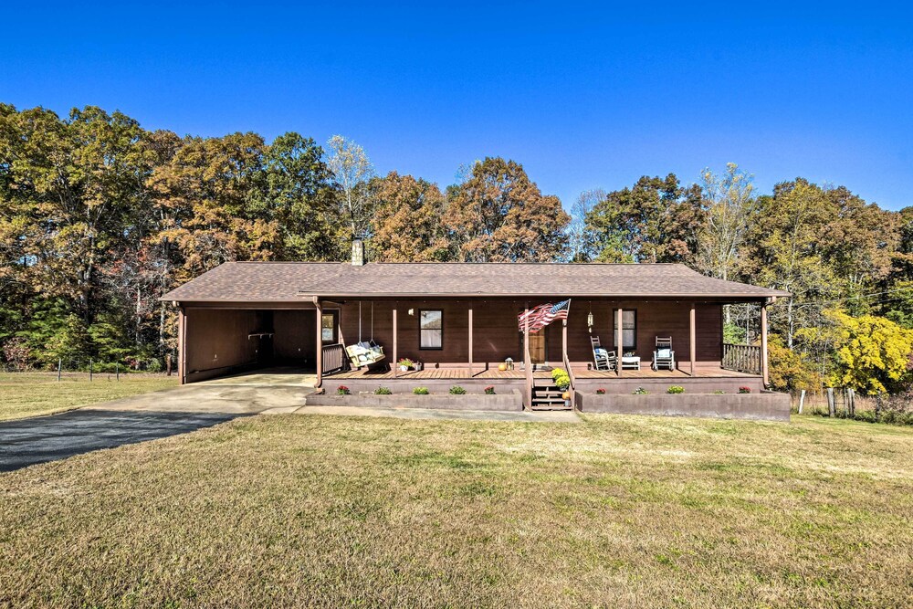 Tranquil Country Retreat Close to Greenville! view 5