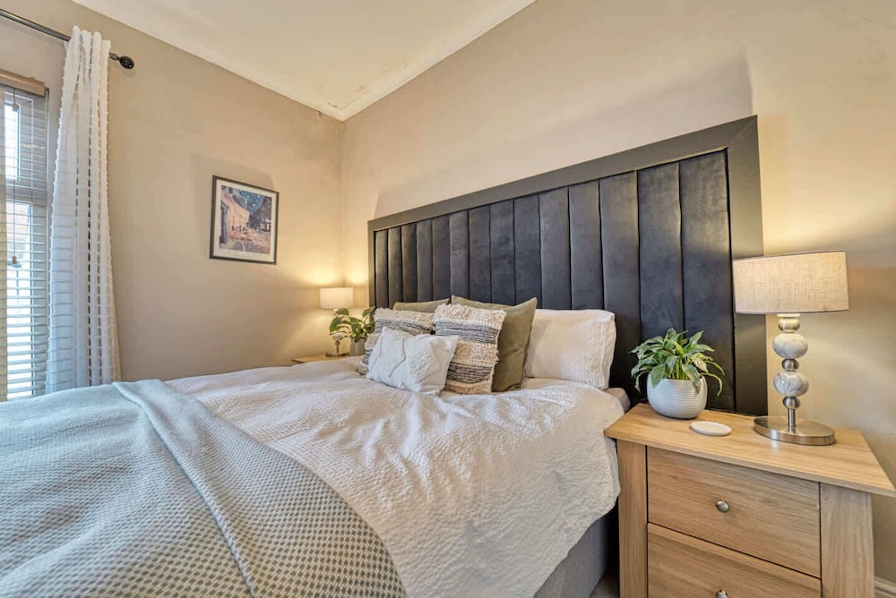 Host Stay Loughborough Road House