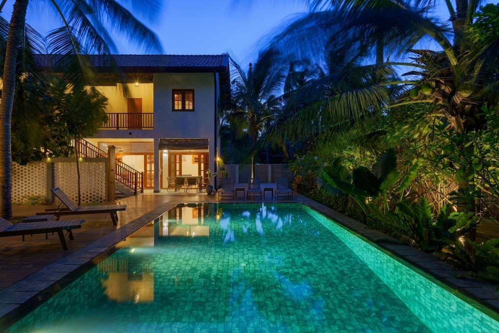 Kandakuliya Sunrise Beach Villas