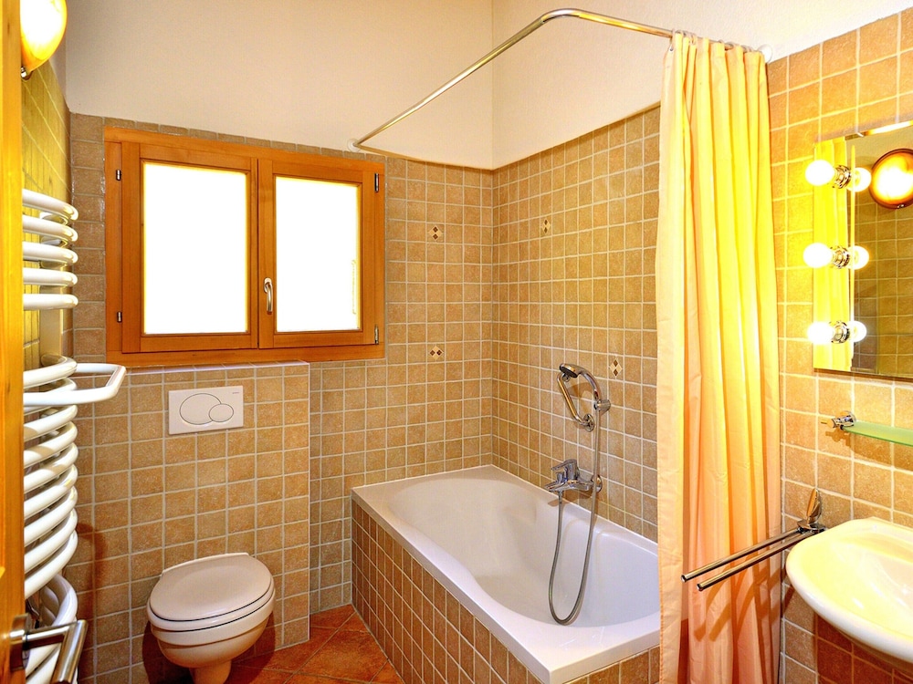 Chalet in La Tzoumaz Near Ski Lift