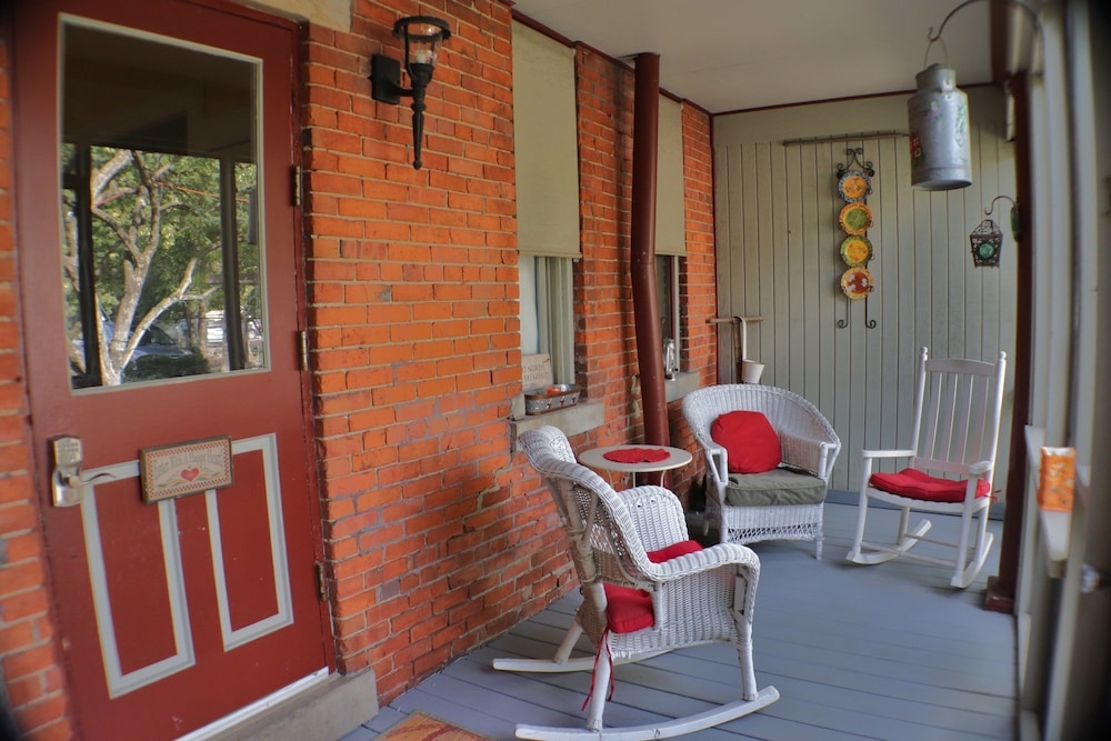 The Lincoln Short North B&B