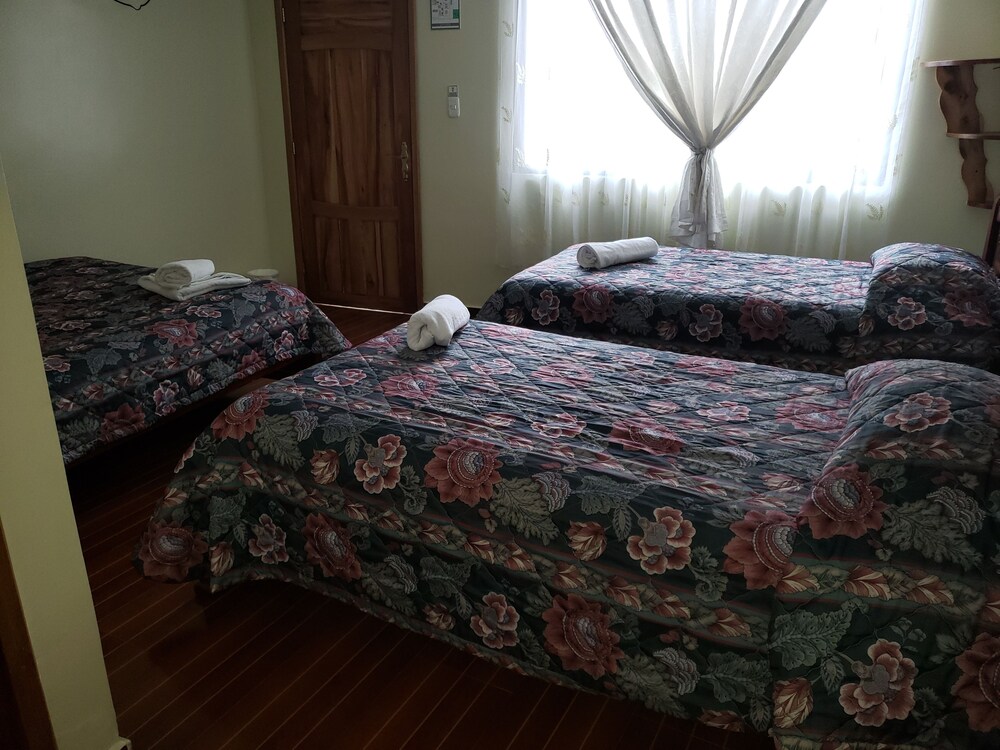 Hostal Monte Real
