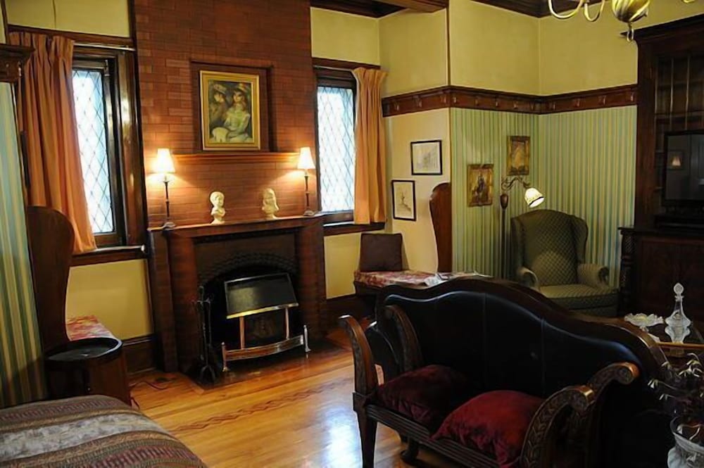 Brockville Vacations - The Noble Suites - Property Image 121