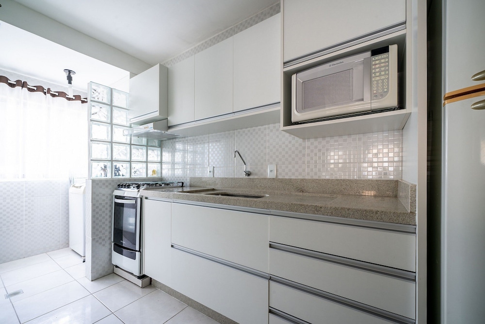 Apt 750m fr th Beach Privileged Location BC Jda402
