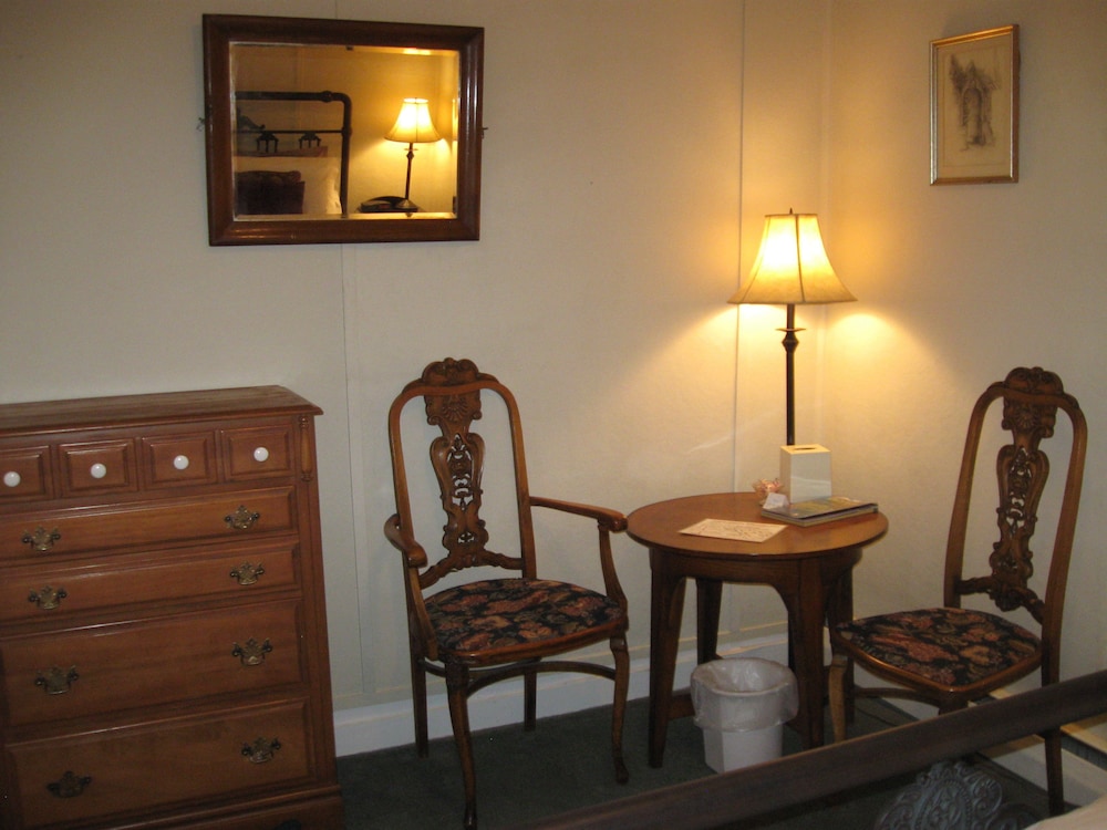 The Forest Queen Hotel - Property Image 11