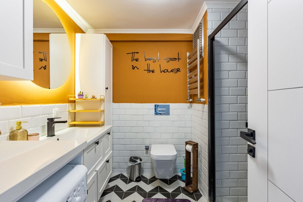 Stylish Flat Near Popular Attractions in Moda