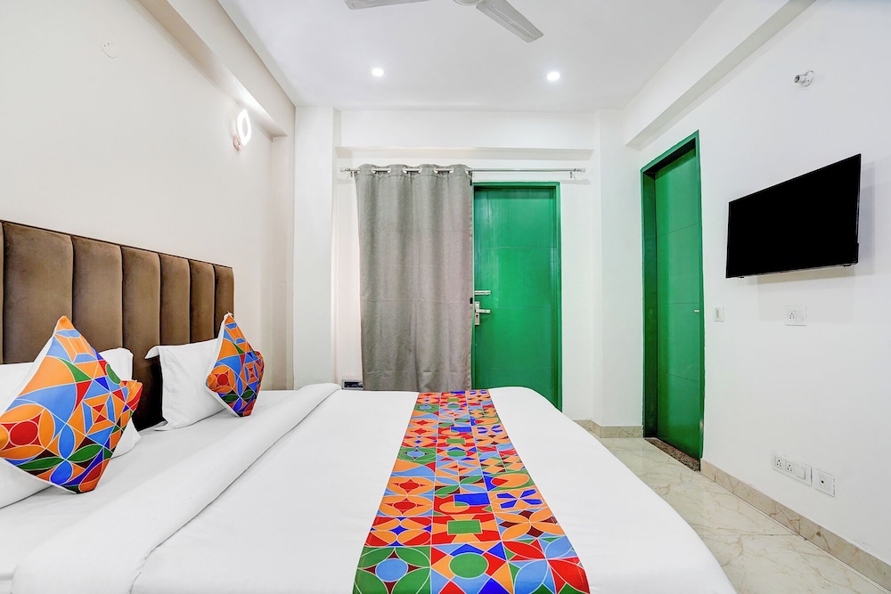 Fabhotel Cyberhub Suits