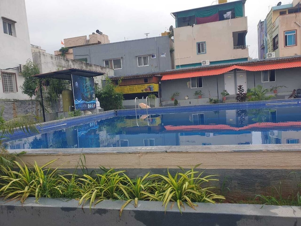 HIMALAYA POOL & RESORT
