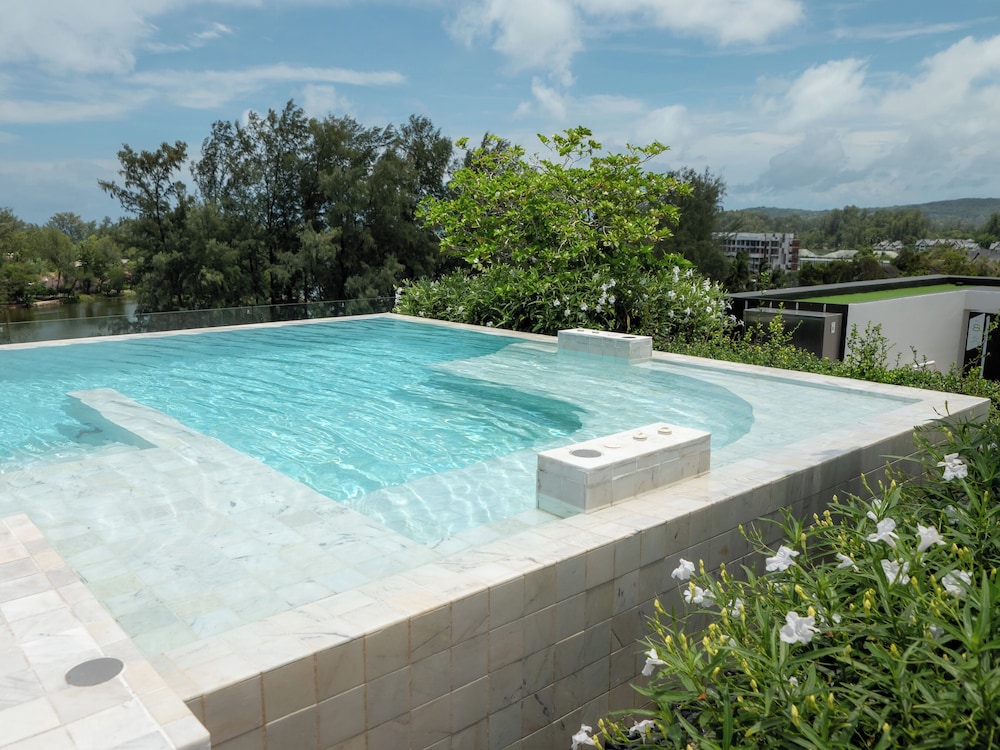 Laguna SkyPark new brand apartments
