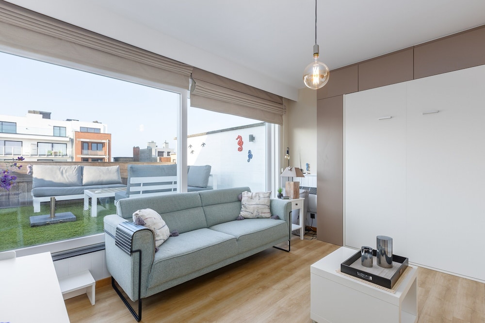 Penthouse Near Koksijde Beach