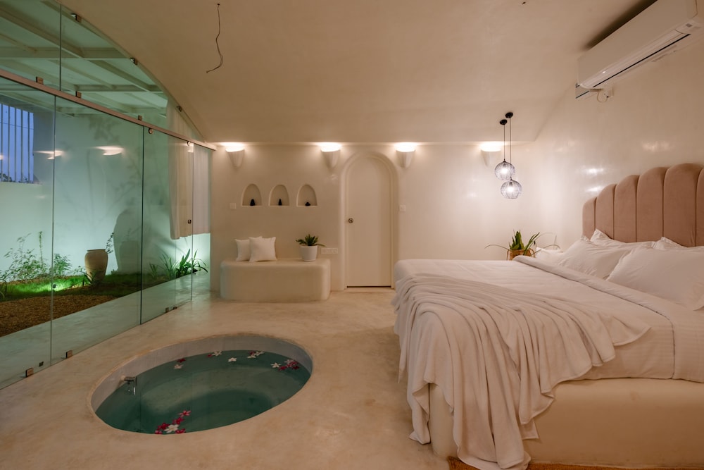 Nomads Resort - Destination Stays