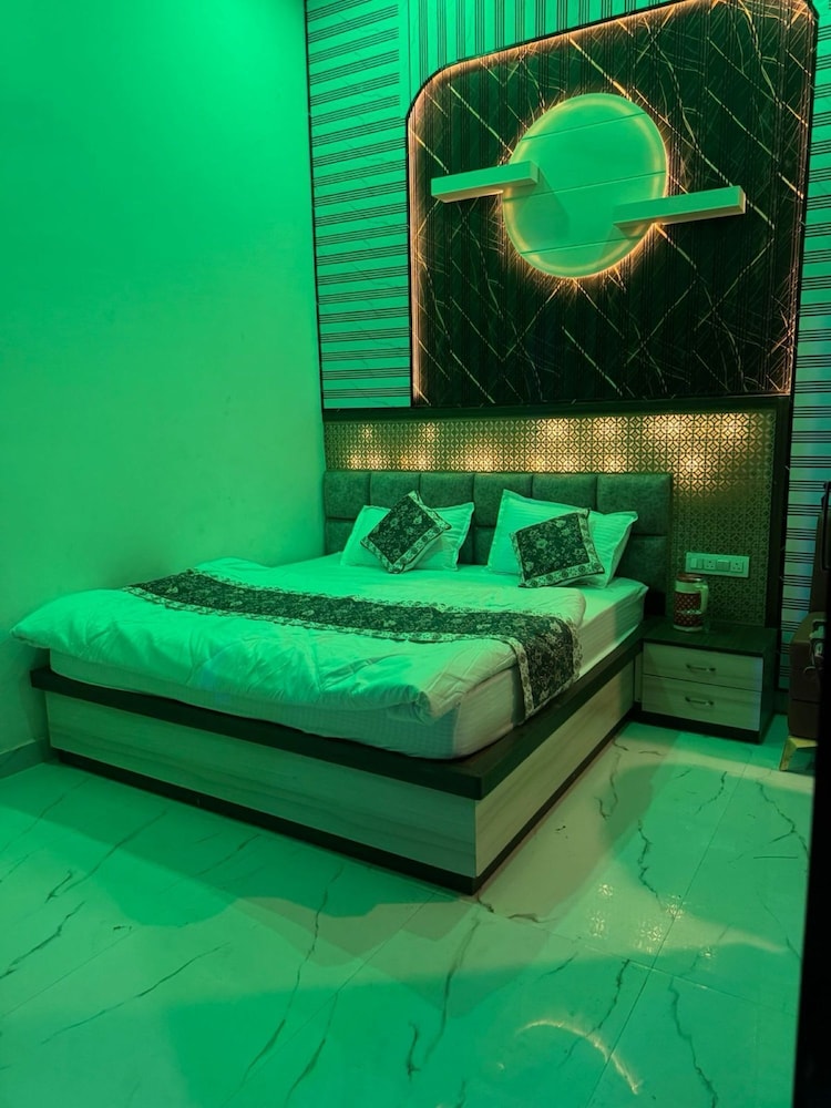 Sanwariya Guest House And Resort