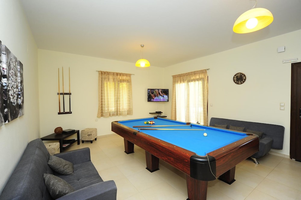 Villa Orsalia With Private Pool