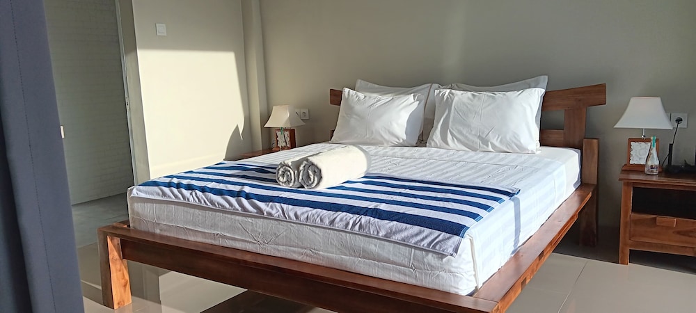 Sarining 2BR Villa with Pool