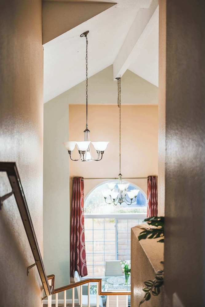 Spacious Retreat w Modern Decor and Private Yard