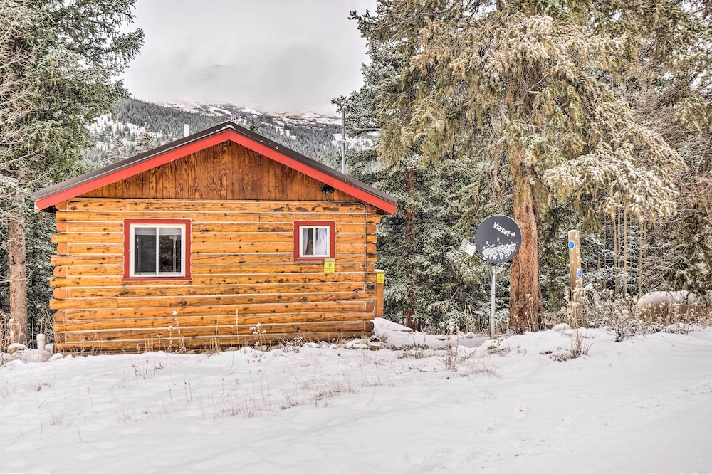 Picturesque Alma Log Cabin w/ Deck & Grill! view 2