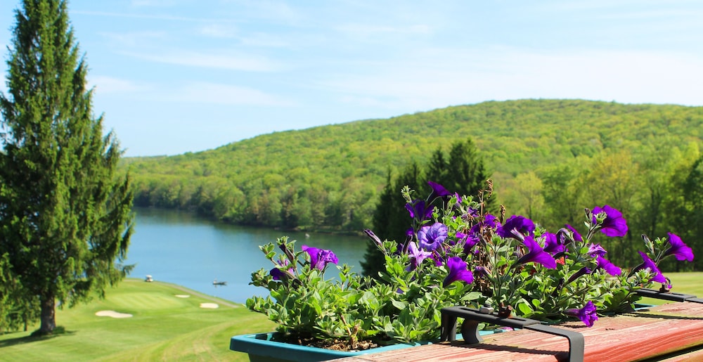 Alpine Lake Resort