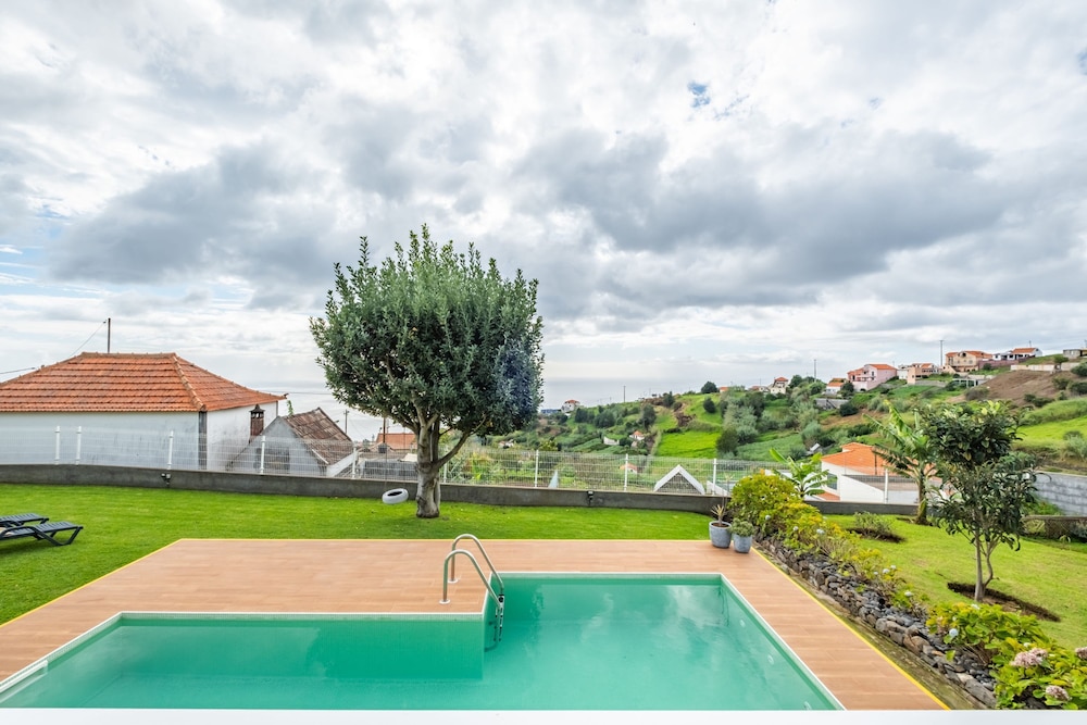Villa Piedade by Homie