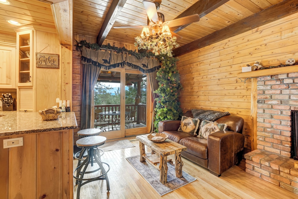 Log Lodge