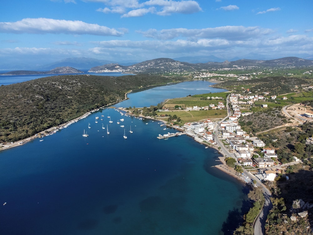 Stork Holiday Apartments - Garden & Sea View