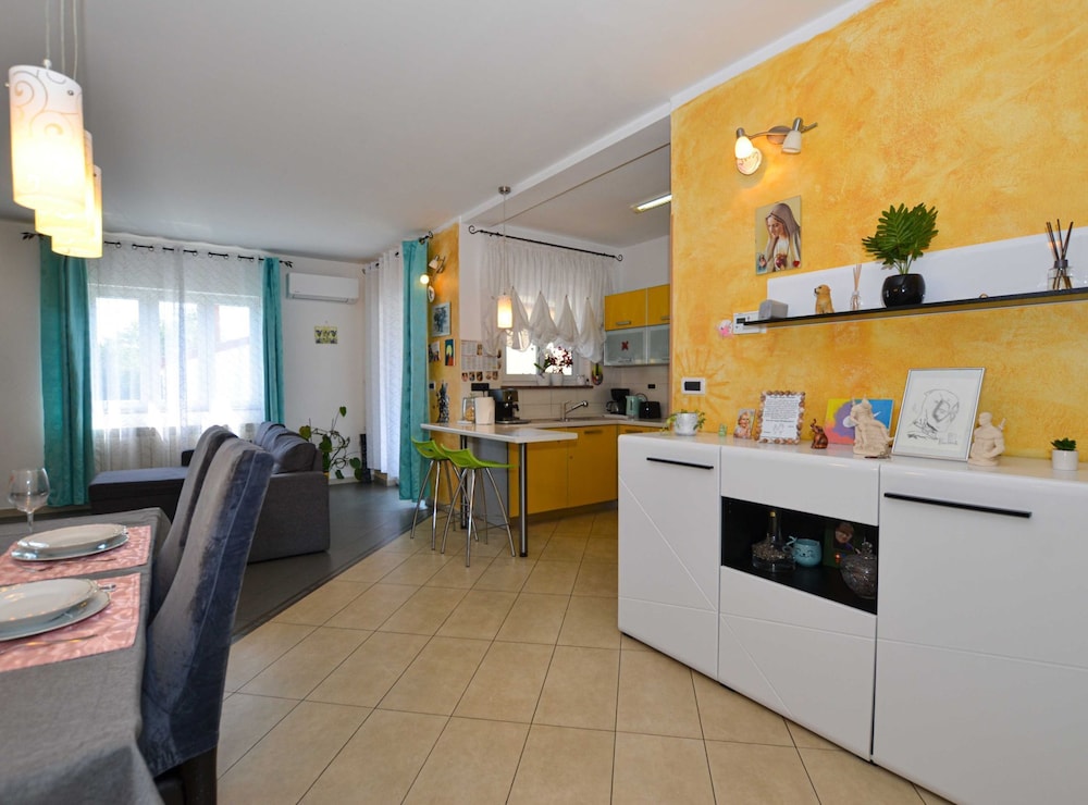 Radovani Peaceful and Serene Apartment With Terrace