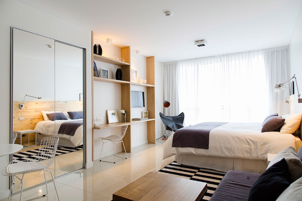 Lemon Apartments
