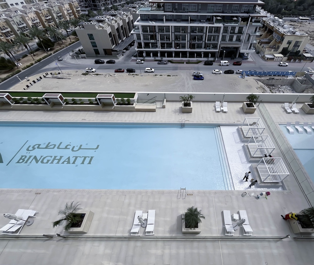 Luxury & Comfort 1B at Binghatti Amber & Balcony