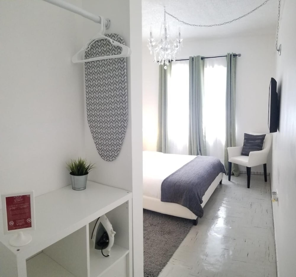 Aibonito Hotel 208, photo 17