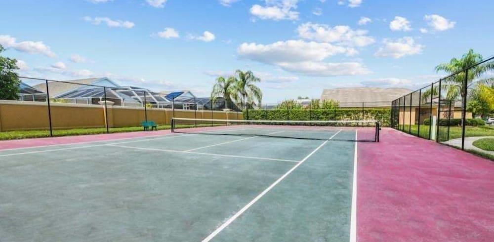 Modern Kissimmee Townhouse Near Disney 3 Bedroom Townhouse