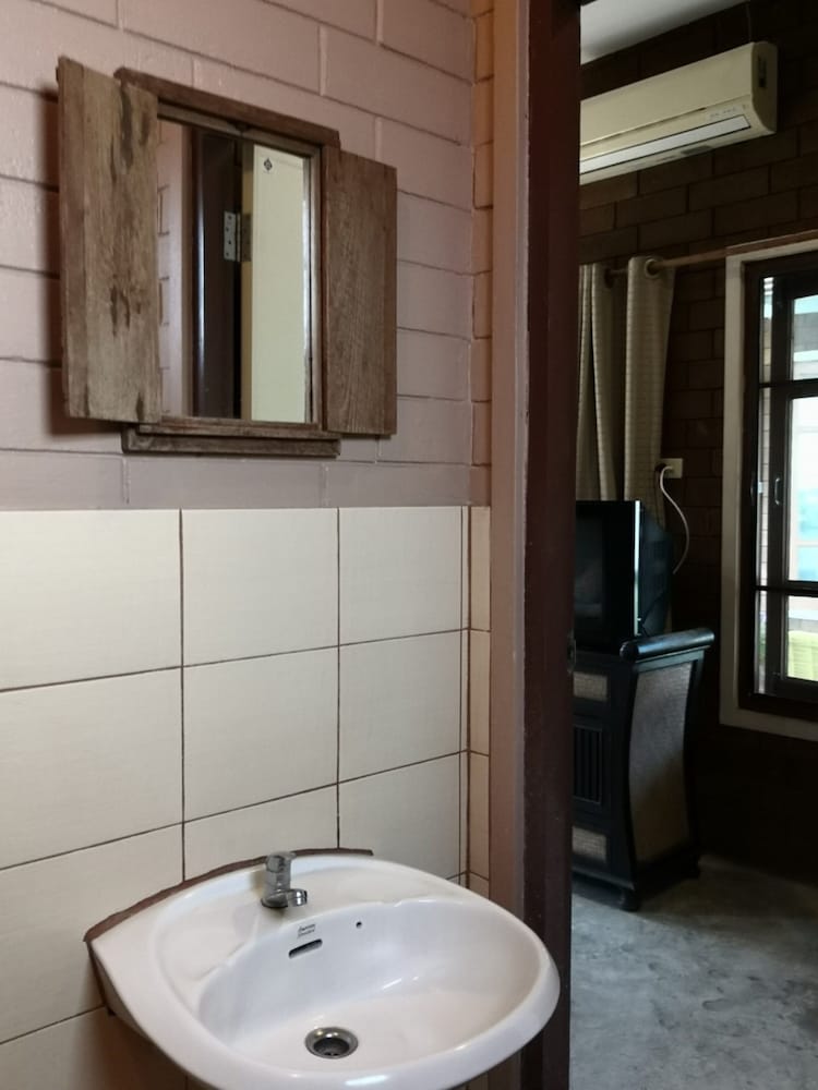 GongKaew HuenKum Hotel
