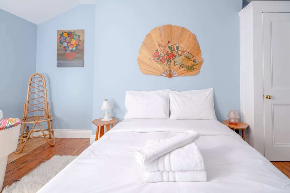 Unique Vintage-style 3BD Flat - Dalston
