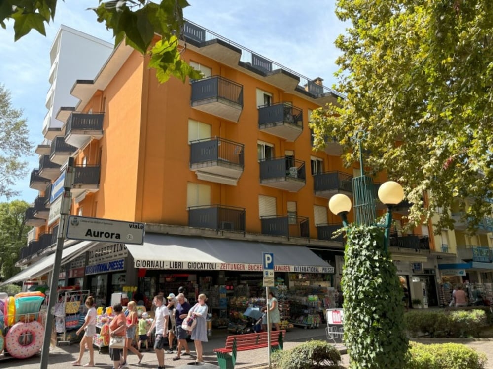 Colorful Flat in Bibione-beahost