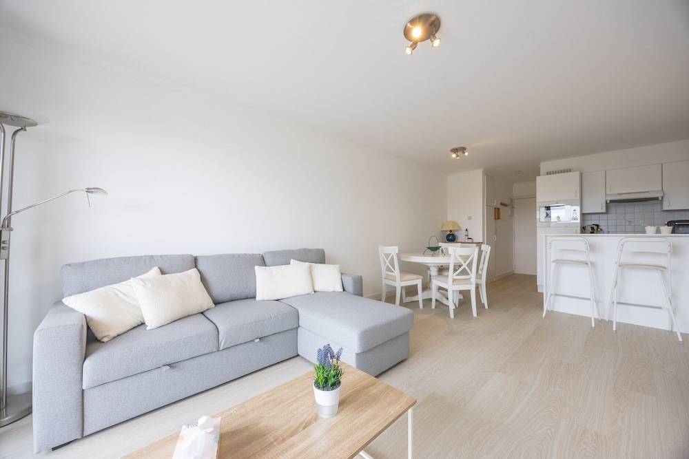 Ground Floor Apartment With Sunny Terrace