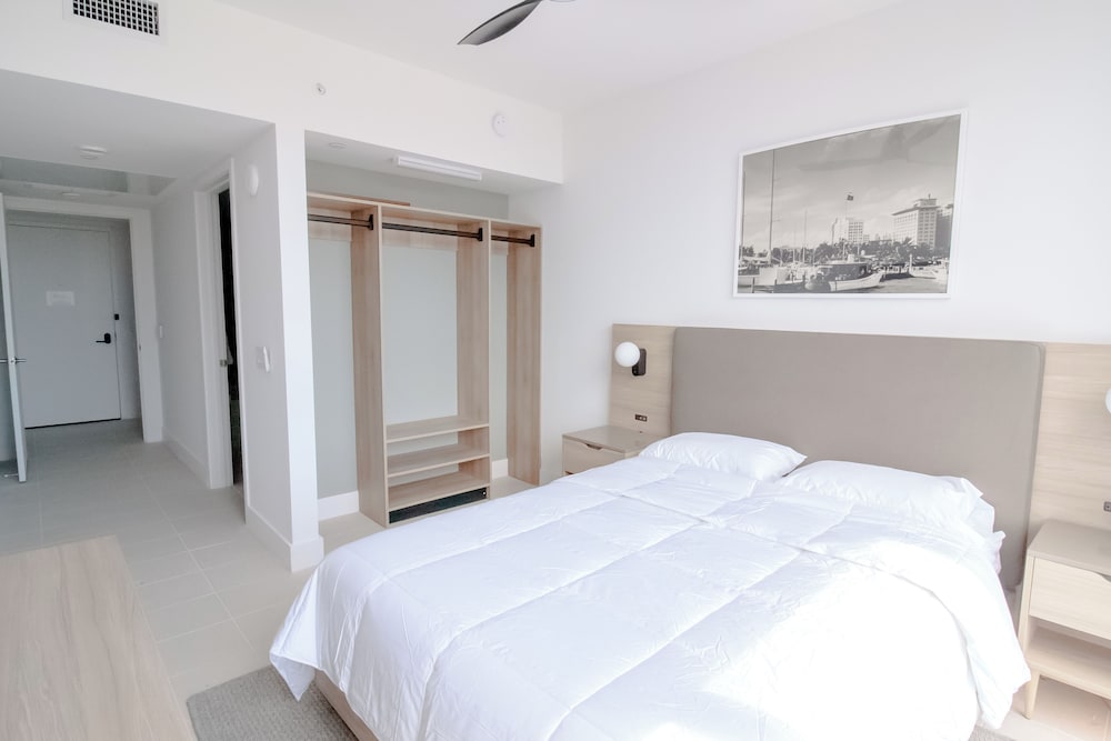 Luxurious Downtown Escape