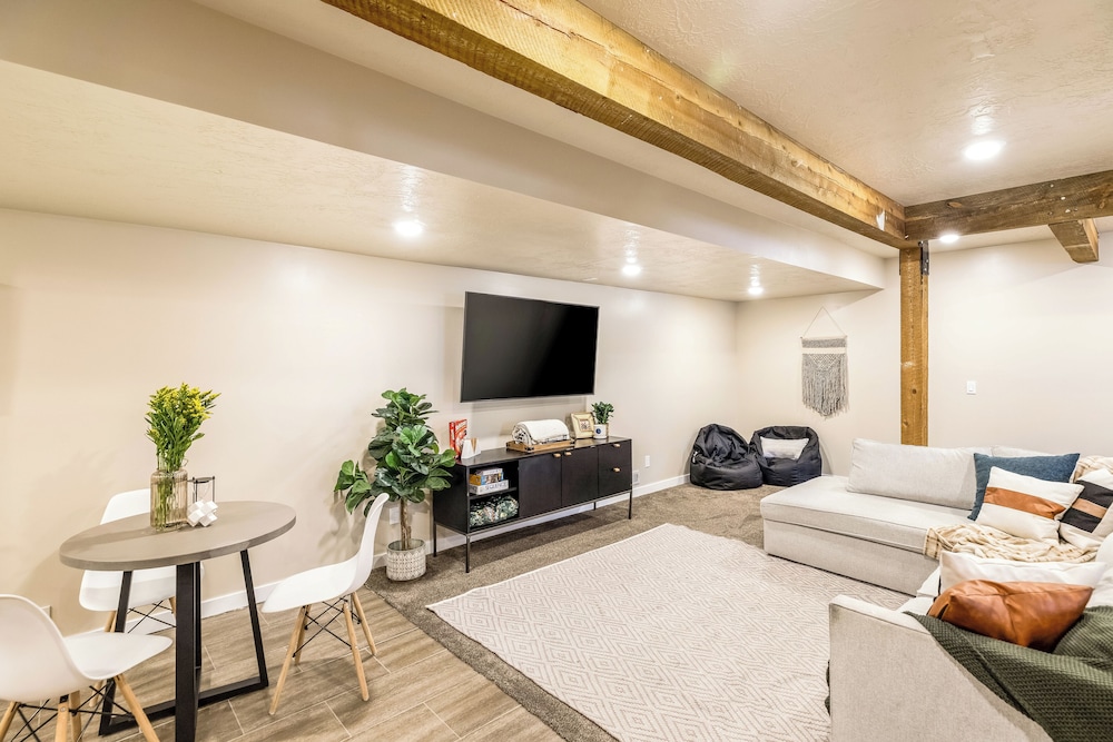 Lodge at Summit Park Near Woodward