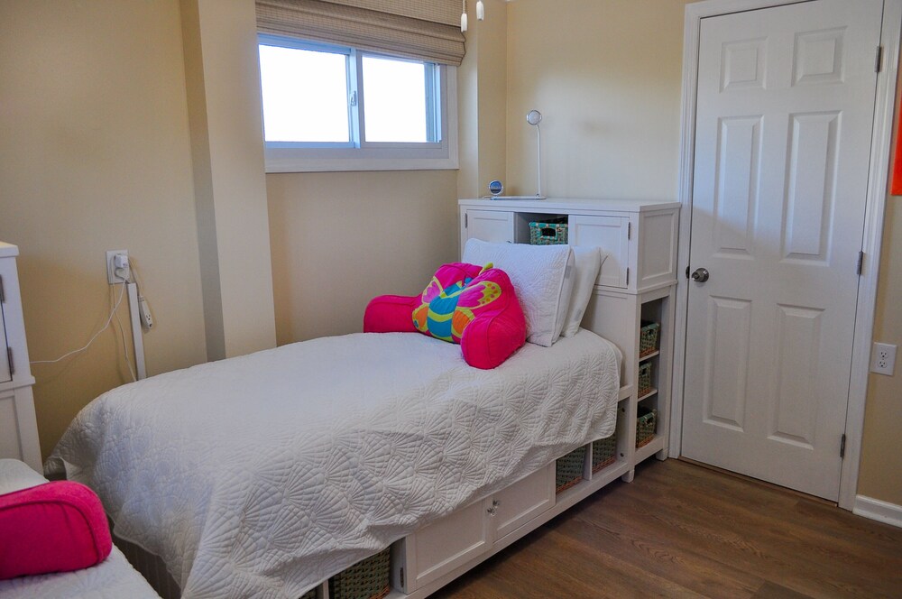 Sunray Cottage by Topsail Realty