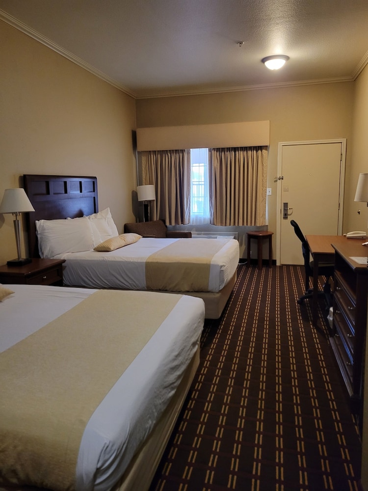 Cotulla Whitten Inn