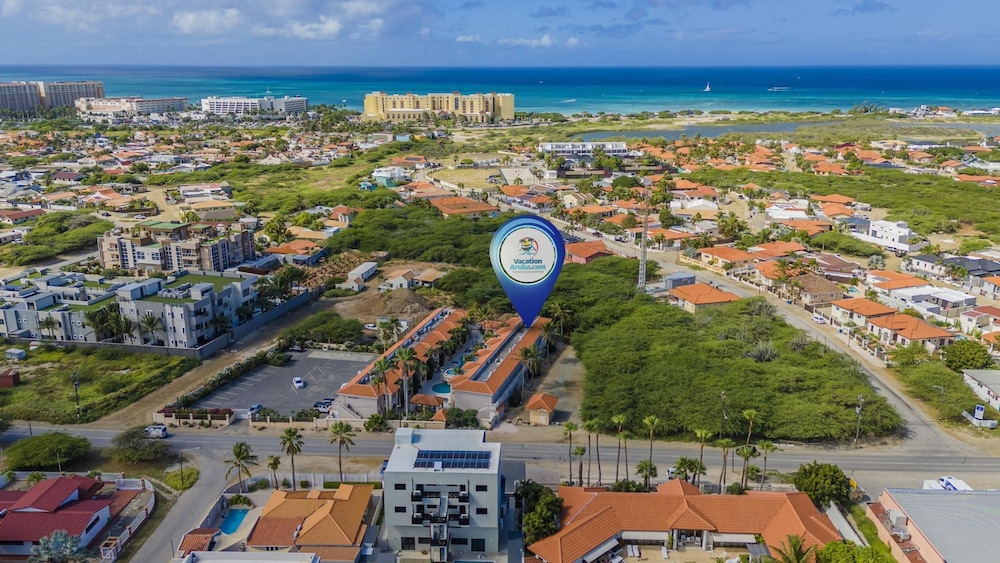 Charming Condo in Prime Location Wacamaya Condos