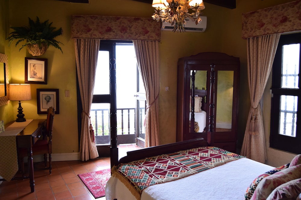 The Gallery Inn - Property Image 42
