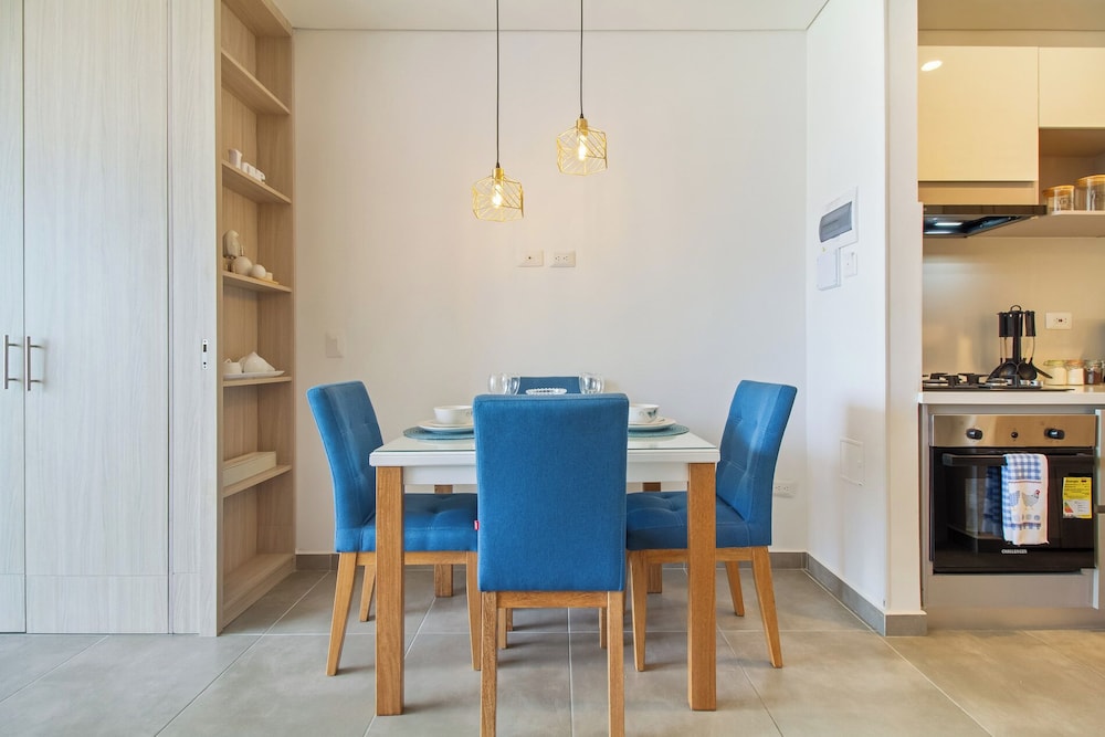 Salguero Suites By HostPro