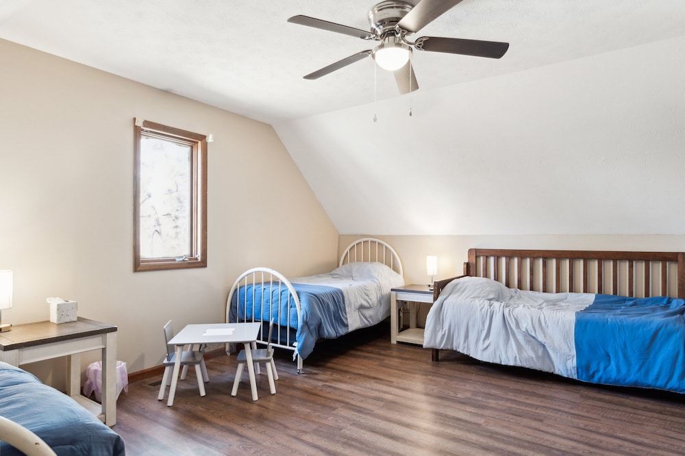 Lakelife At Somerset 4 Bedroom Home