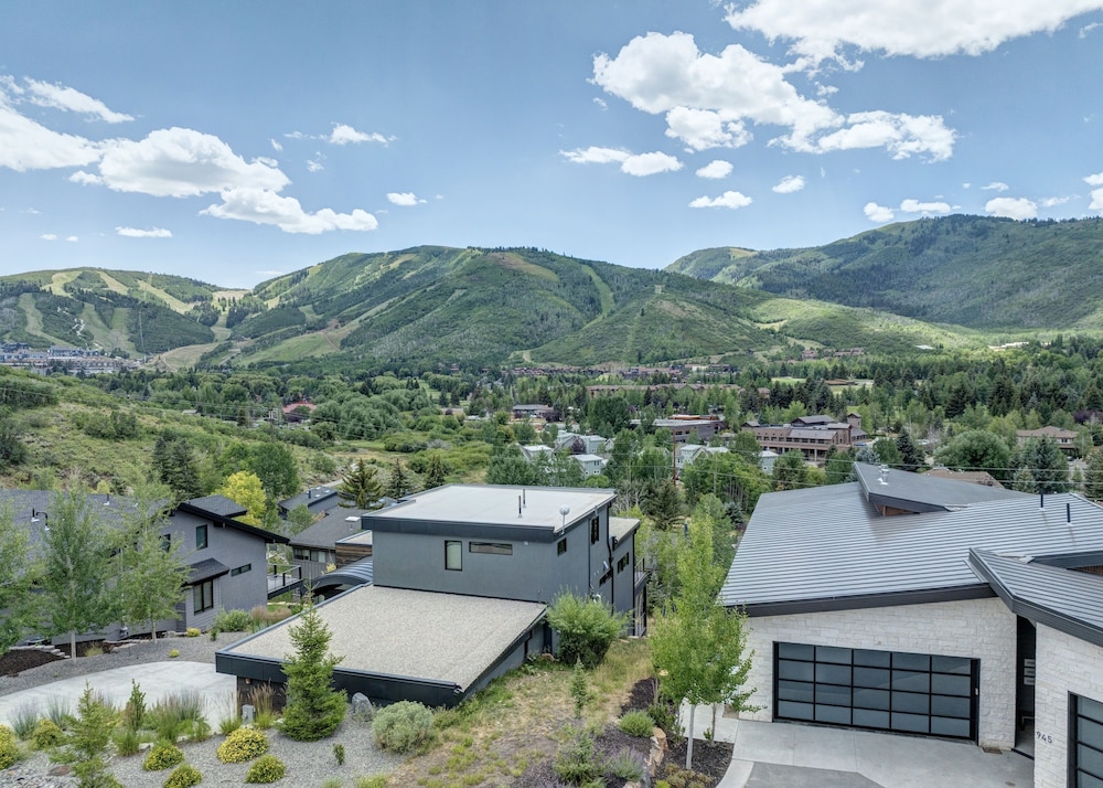 Nine Peaks 4 Bedroom Home