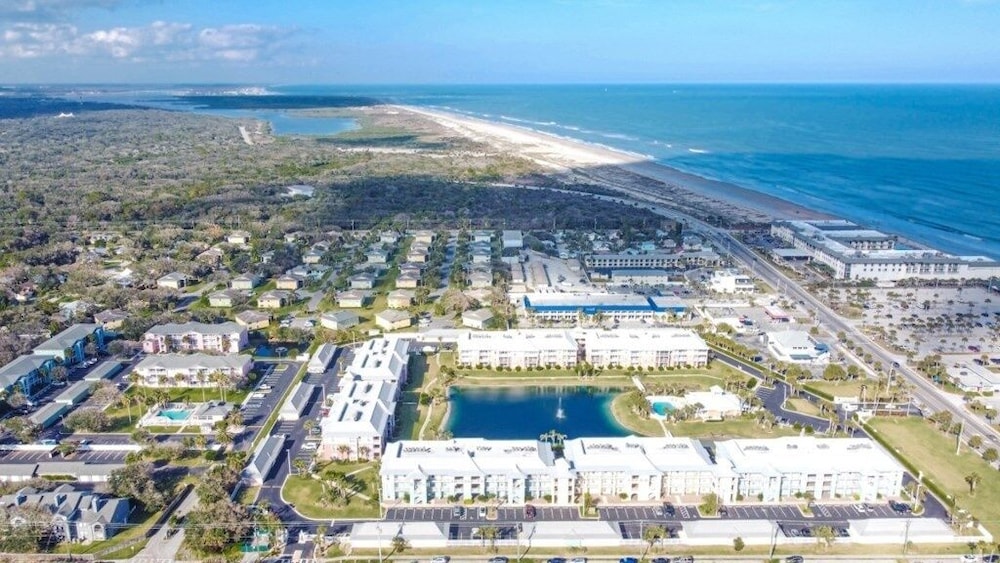 Seaside At Anastasia 202 3 Bedroom Condo by RedAwning view 4
