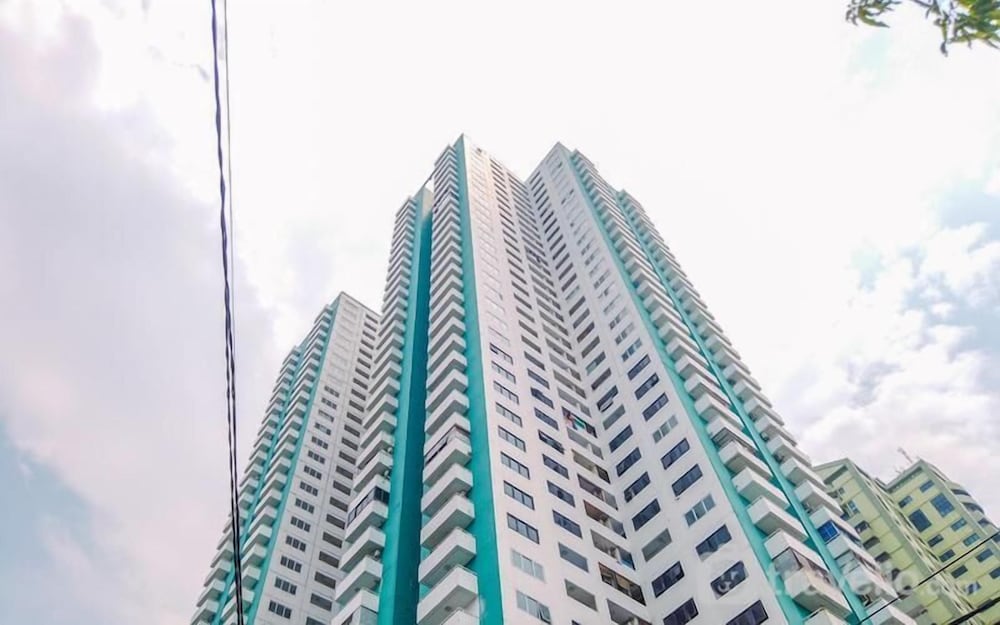 Minimalist And Homey Studio Apartment Amethyst